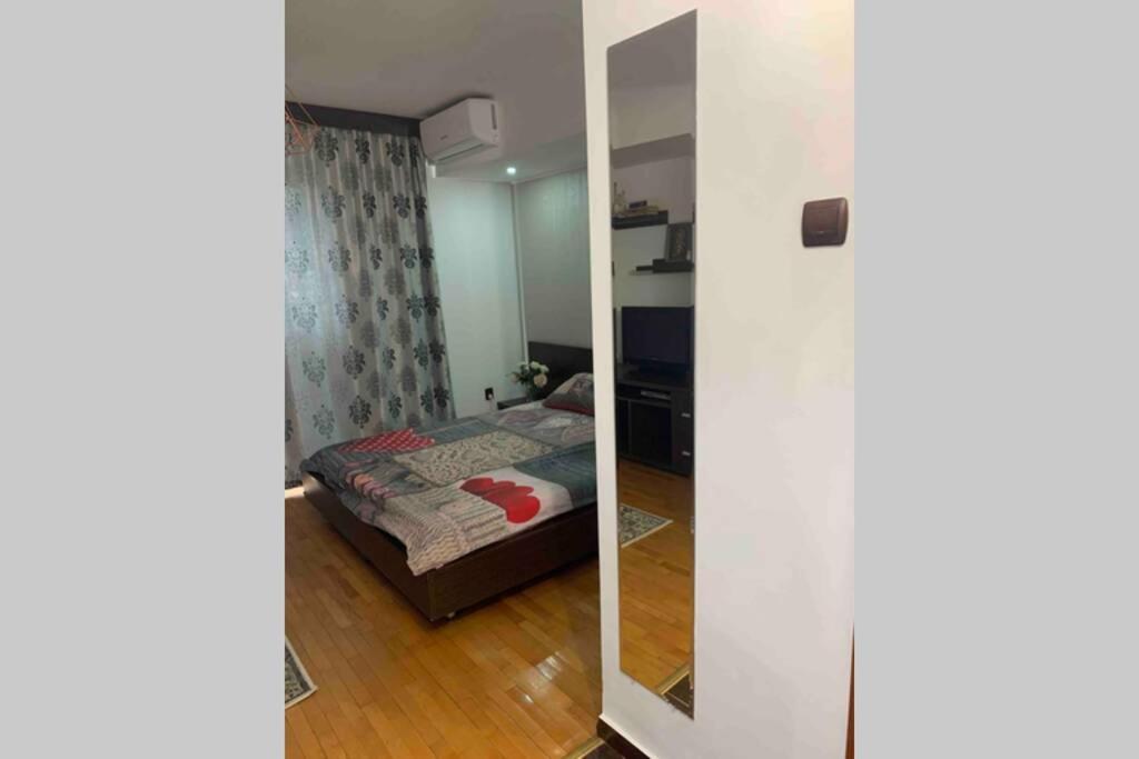Lovely Studio In The Heart Of Bucharest Exterior photo